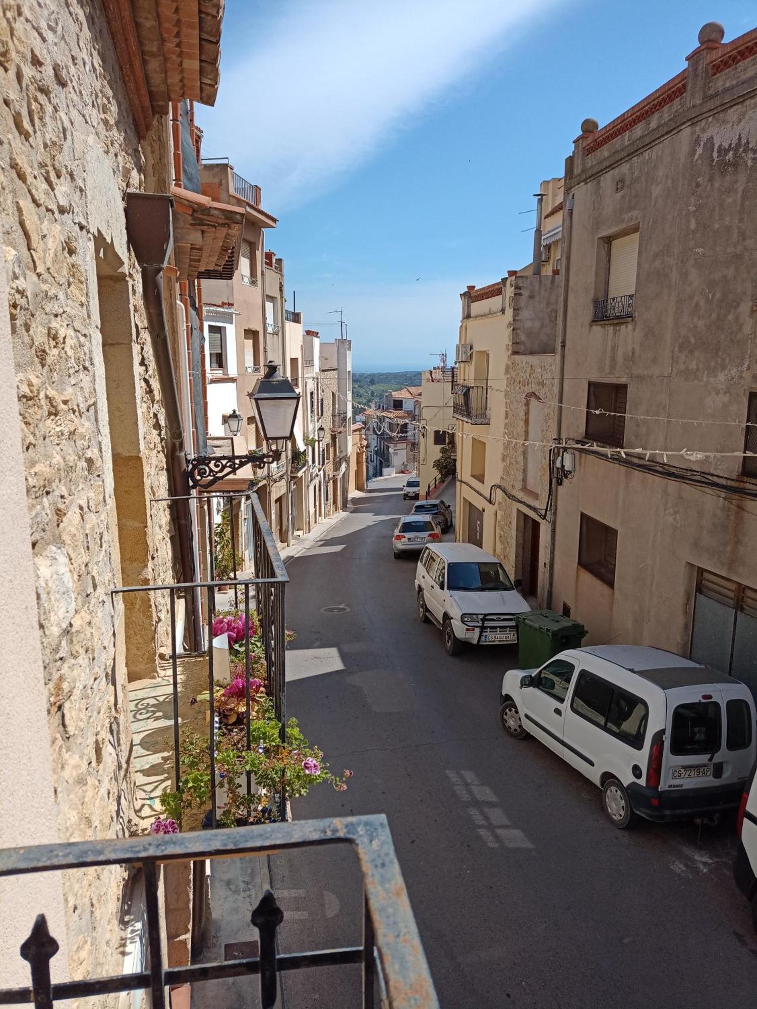 Tranquil And Spacious Townhouse In Historical And Picturesque Cervera Del Maestre Bagian luar foto