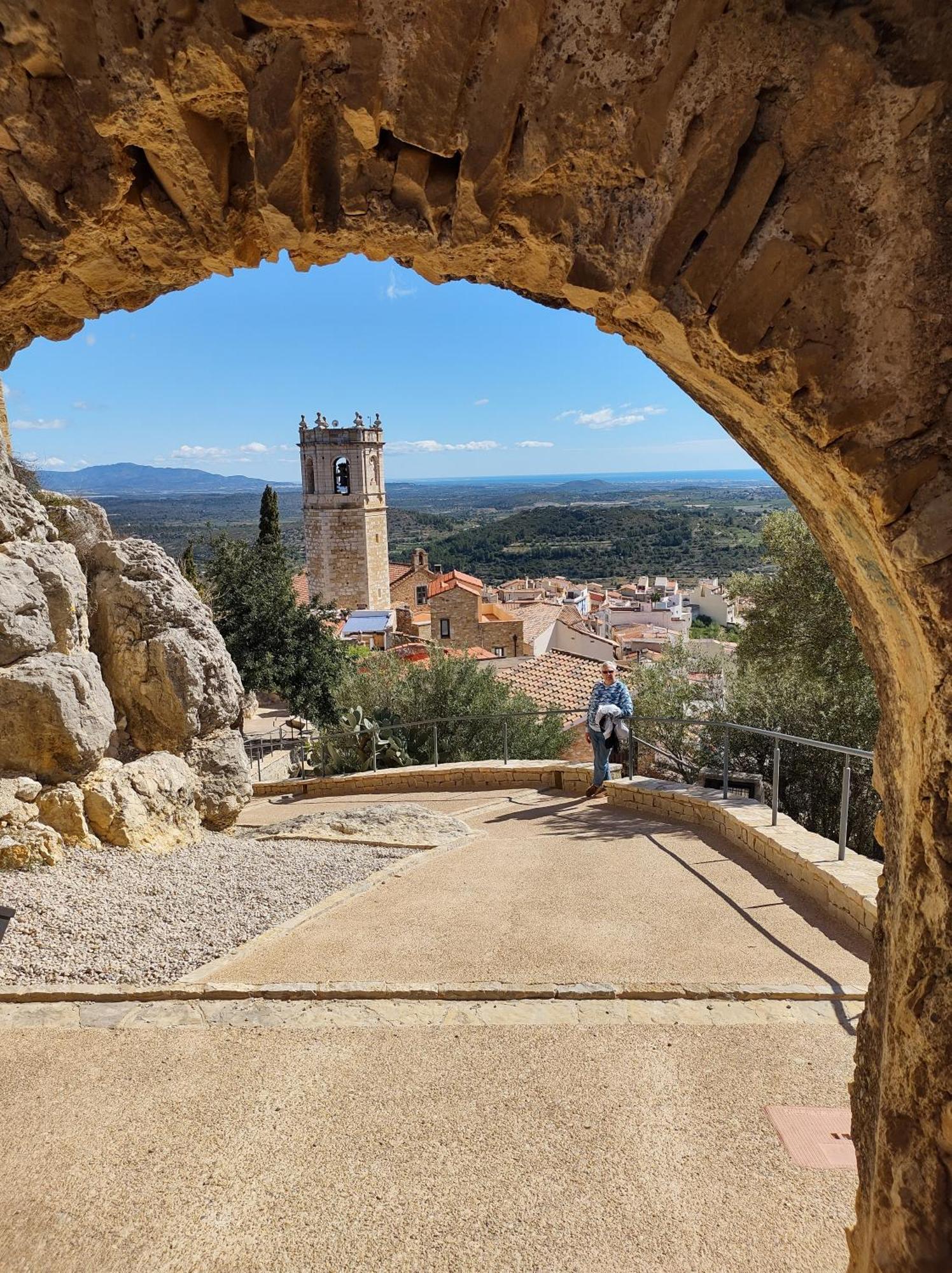 Tranquil And Spacious Townhouse In Historical And Picturesque Cervera Del Maestre Bagian luar foto